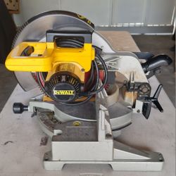 Dewalt 705 12" compound miter saw