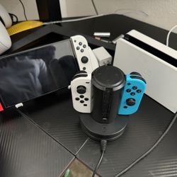 Nintendo Switch OLED + Accessories 