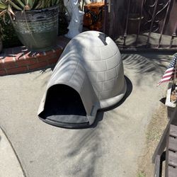 Medium Dog House