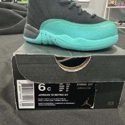 Jordan 12 Retro “Hyper Jade”