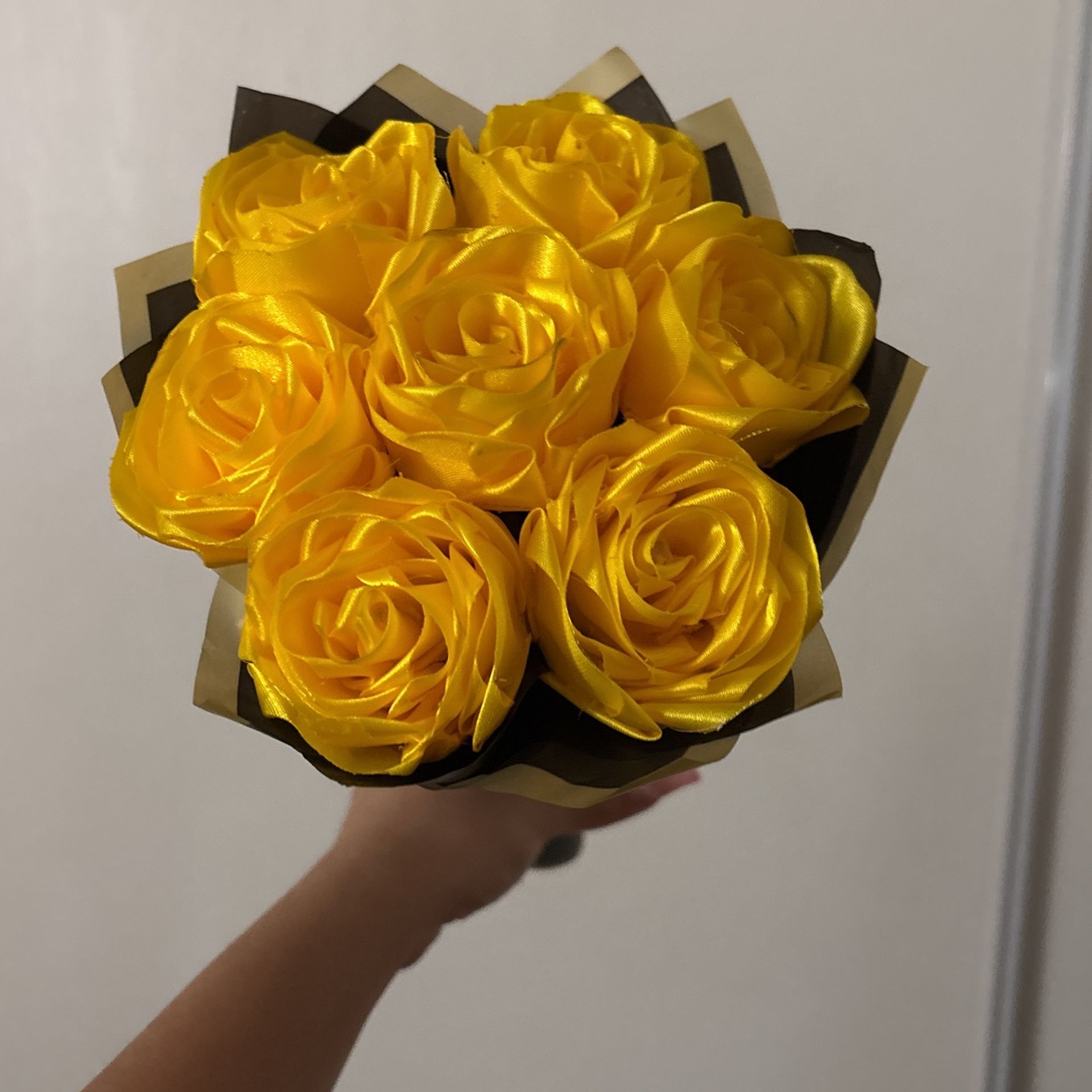 Eternal Rose Bouquet FLORES AMARILLAS 3/21