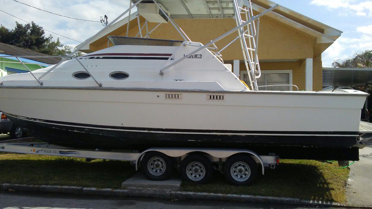 30Ft Luhrs with two three 50s engines and a five KW generator