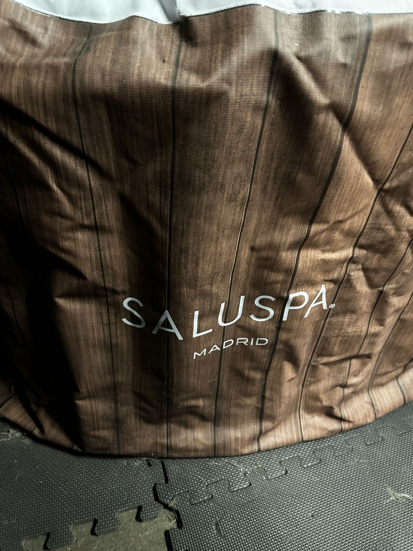 SALUSPA Jacuzzi Brand New! Never been Used READ DESCRIPTION