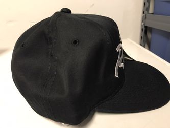 Los Angeles Kings Sport Specialties Script Snapback Hat Cap for Sale in Los  Nietos, CA - OfferUp