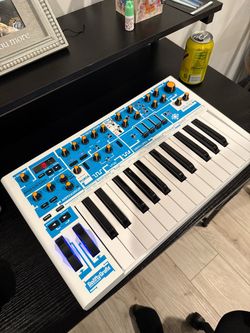 Novation Bass Station II Analog Synthesizer – Custom Wrap