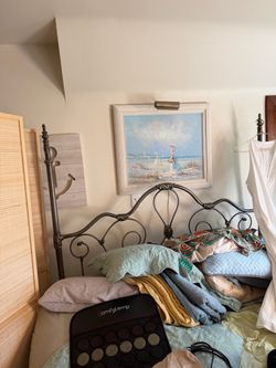 Queen bed frame / dresser and end table