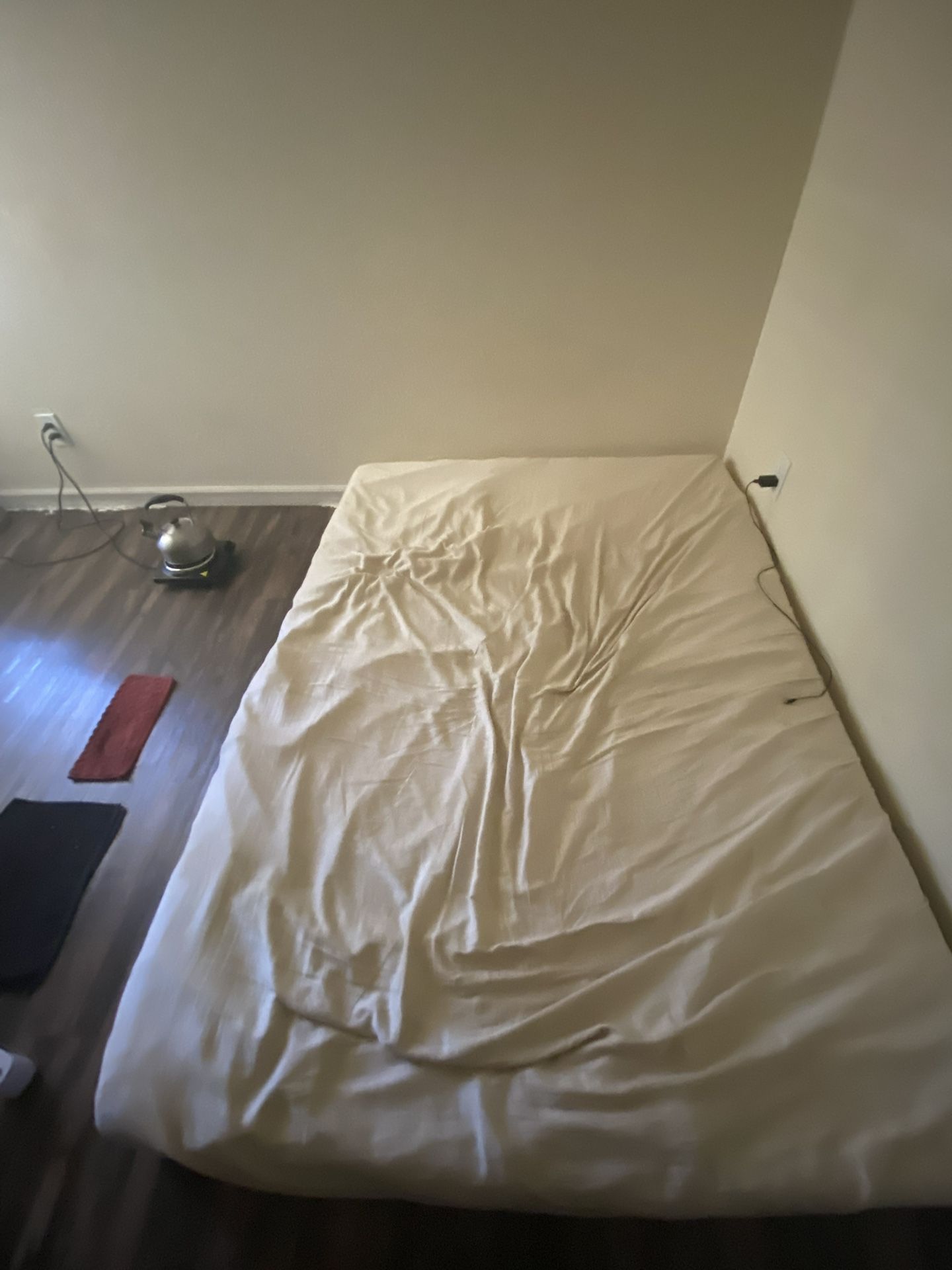 Full Sized Bed