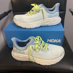 Hoka Arahi 7/ Size 11B Women’s $95