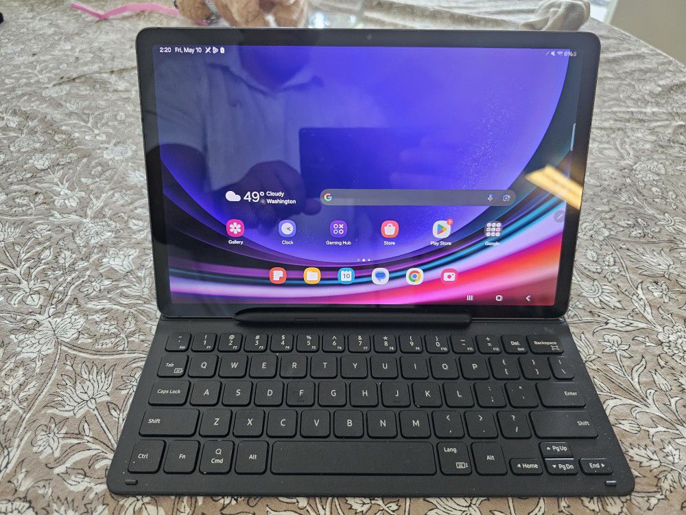 Samsung Galaxy Tab S9 with Samsung Keyboard Case