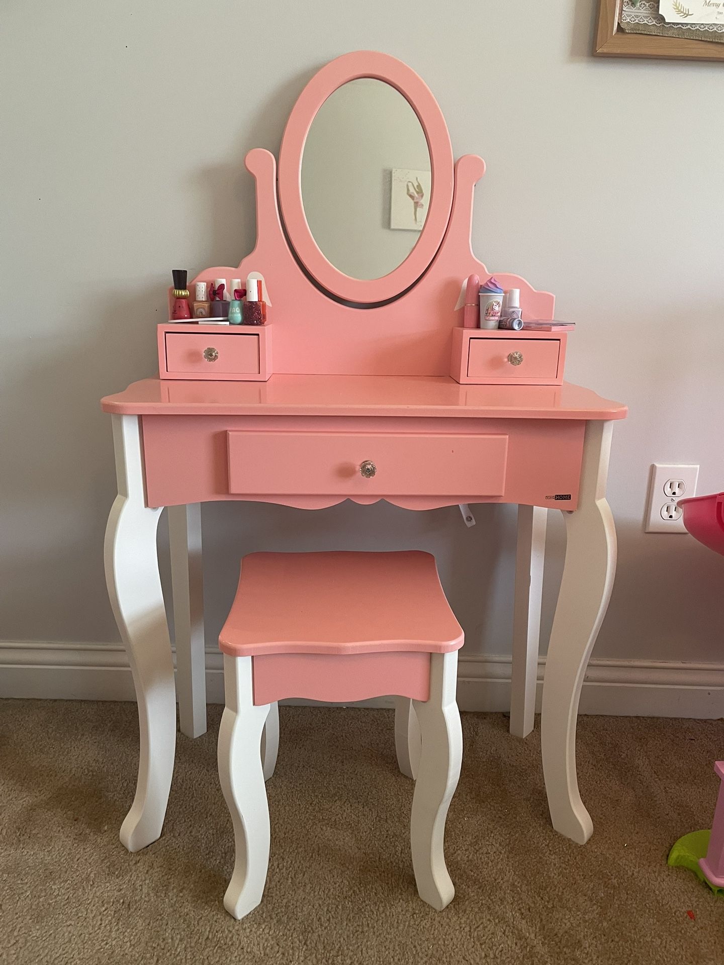 Little Girl Vanity.