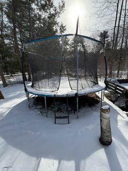Trampoline With Net 16”