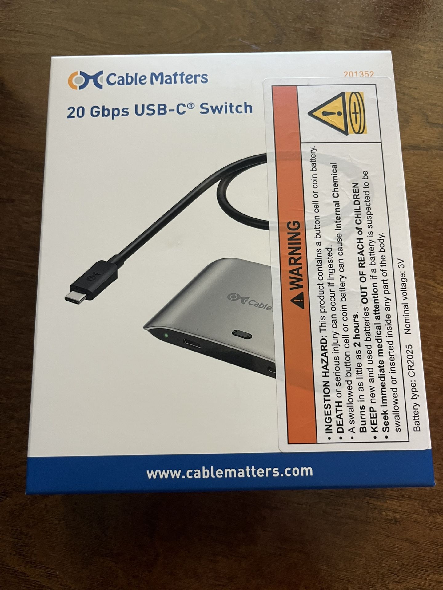 20 Gbps USB-C Switch/Docking Station