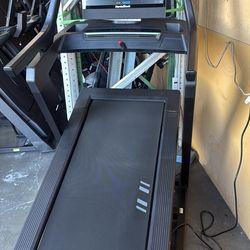 FULLERTON - 2025 Nordictrack X24 Treadmill Incline trainer - 12MPH - 2200$