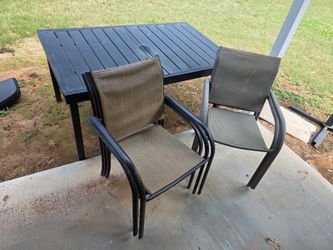 Hampton Bay Metal Slatted Patio Table and Mesh Sling Chairs Set