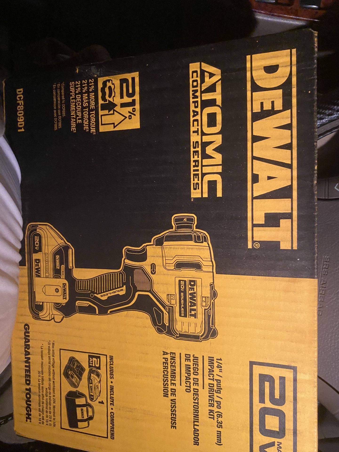 Dewalt atomic compact series impact driver kit
