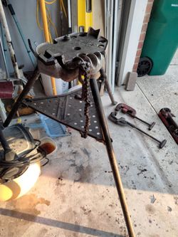 Ridgid Tri Stand 1/8" To 5" #450
