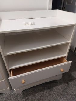Kids' bedroom furniture