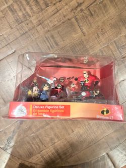 Disney Pixar Incredibles 2 Deluxe Figure Set - New.