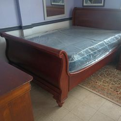 MAHOGANY SOLID WOOD SLEIGH BED 