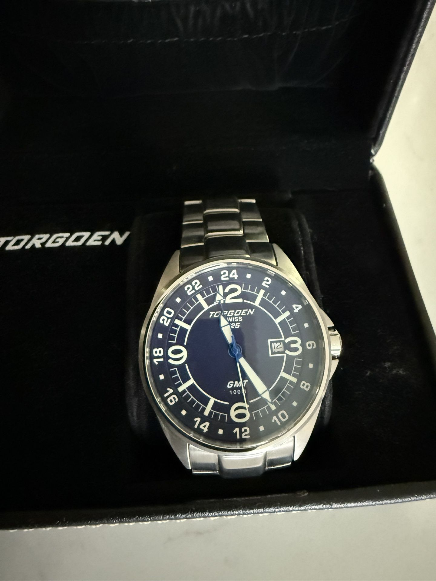 Torgoen Swiss Men’s Watch – 10 ATM, Stainless Steel, K1 Crystal