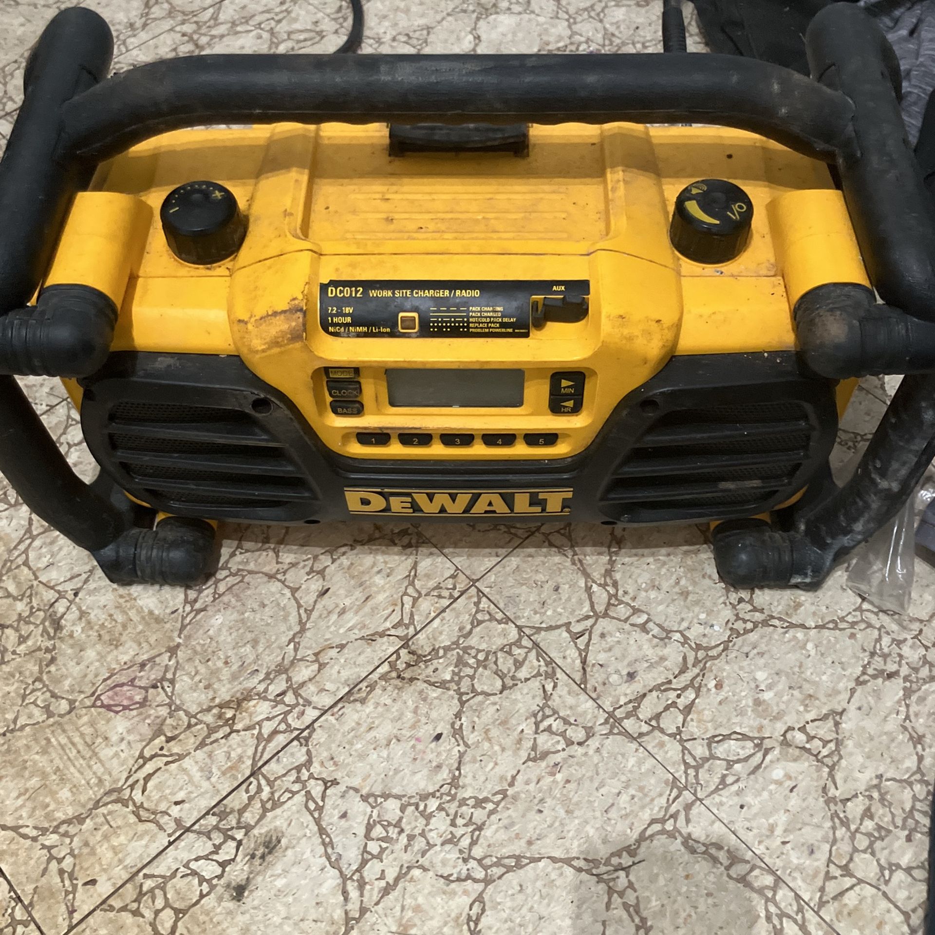 Dewalt Radio/charger