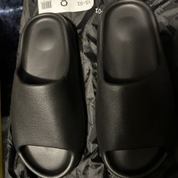 Yeezy Slide Ys-01 Black Size 8 