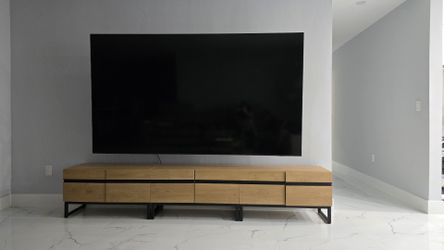Tv stand up to 110". Oak