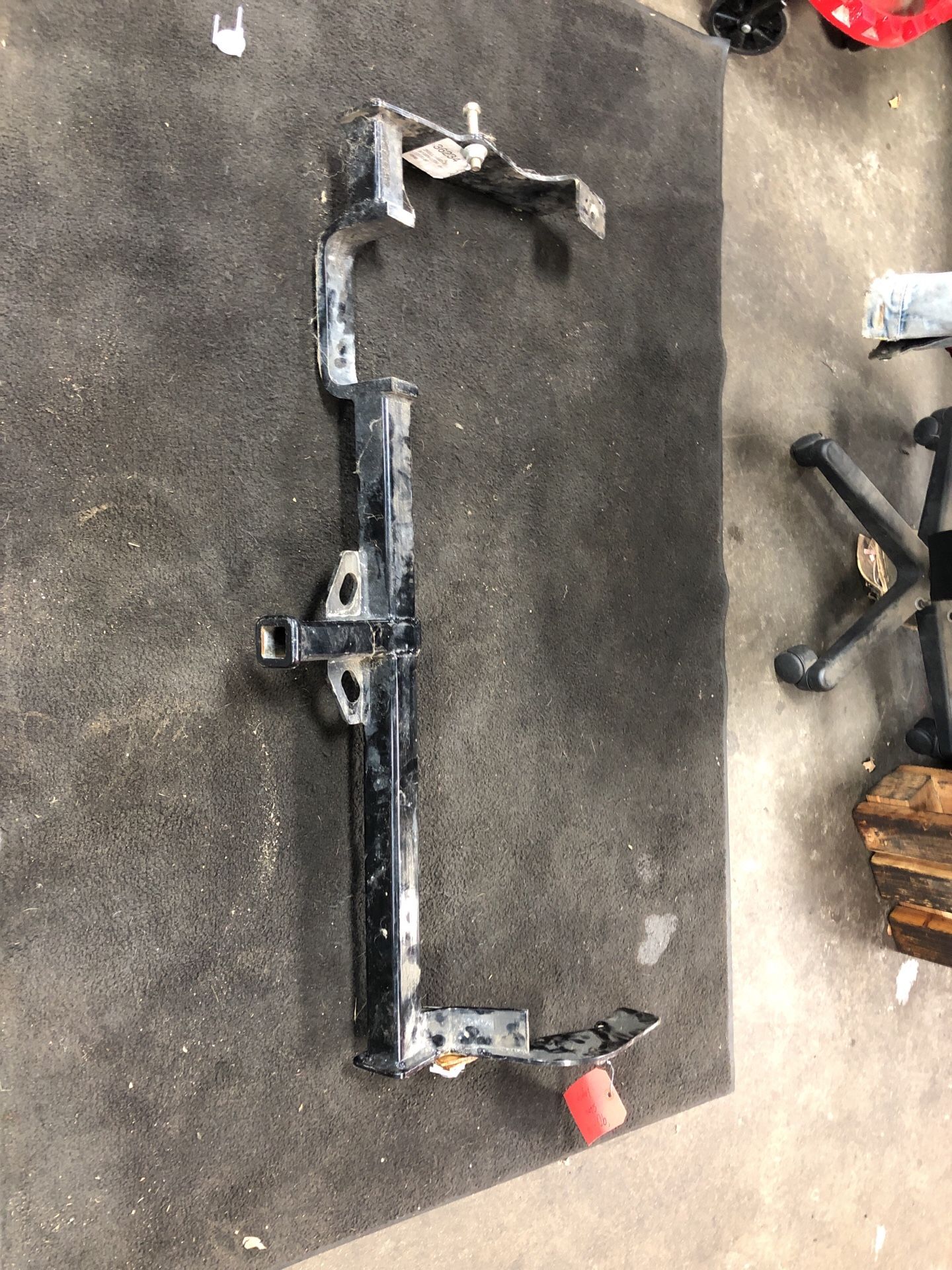 Trailer hitch 99 Subaru Legacy, still available