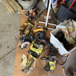 Tools/Landscaping Equipment