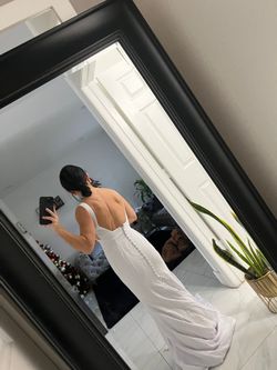 Wedding dress size 2. new.