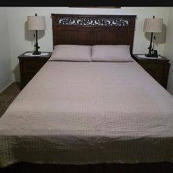 Queen bedroom set includes Dresser, Mirror, Queen bed with mattress, and chest.
From Ashley. It Is In Excellent Condition 