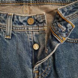 Women's Levi's jeans from Australia