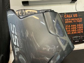 TOYOTA TACOMA 2016-2023 LH SKIN BED OEM (short)
