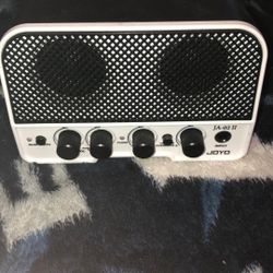 Mini Guitar Amp W Blue Tooth 