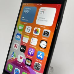 iPhone 8 unlocked 256 GB with 30 day warranty