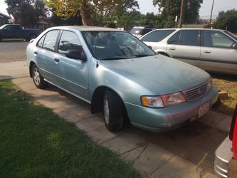 1996 nissan sentra. LOW MILES