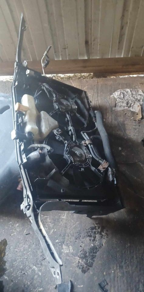 08 Mazda 6 Radiator Support Assembly