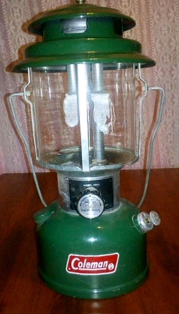 Vintage 1976 Coleman Lantern for Sale in Gallup, NM OfferUp