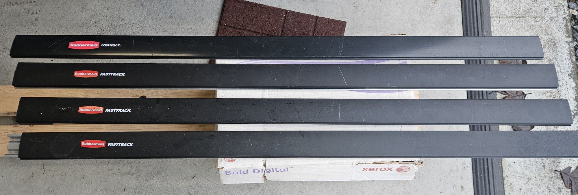 Rubbermaid FastTrack
