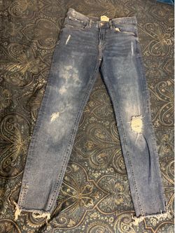 Kensie jeans distressed look size 8/29