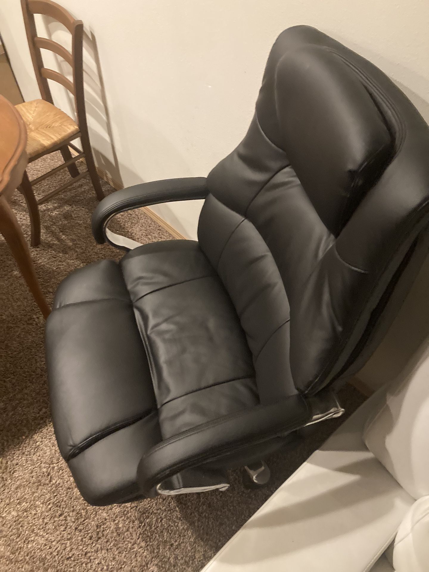 XL Home Depot Office Chair for Sale in Beaverton, OR OfferUp