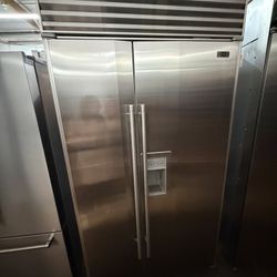 42” Sub Zero Built In Stainless Steel Refrigerator 