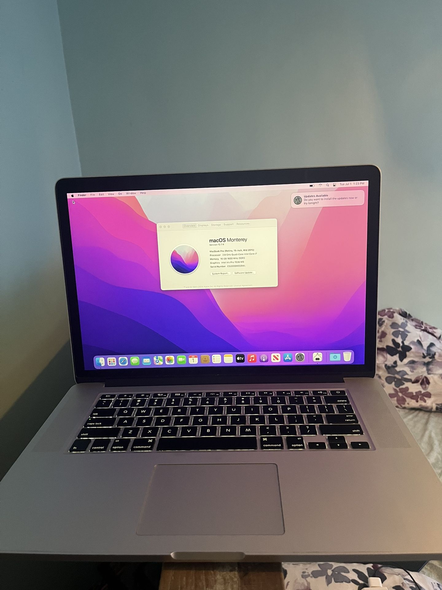 Like New 2015 15” MacBook Pro Retina i7 16gb 500gb
