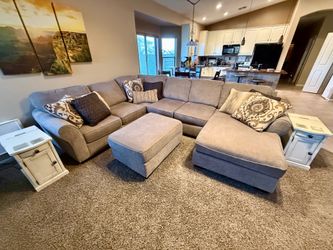 Ashley Pantomime Driftwood Sectional w/ Ottoman – Excellent Condition Couch or Sofa