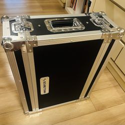 STURDY LUGGAGE FOR MUSIC AND ELECTRONIC 