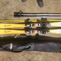 Skis, poles and bag