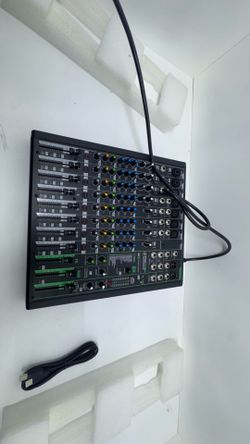 Mackie ProFX12v3 12-Channel Pro Effects Mixer with Analog USB