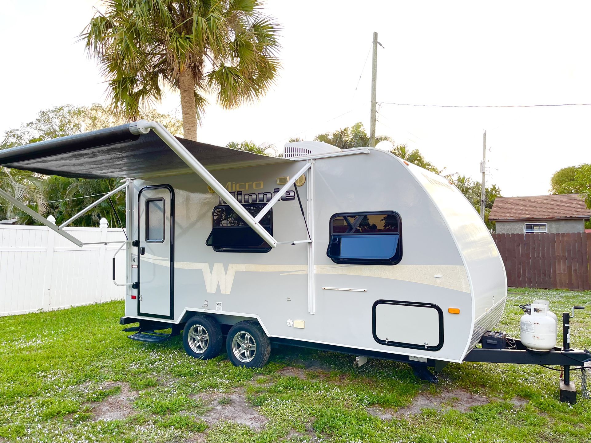 2016 Winnebago Micro mini for Sale in Boca Raton, FL OfferUp