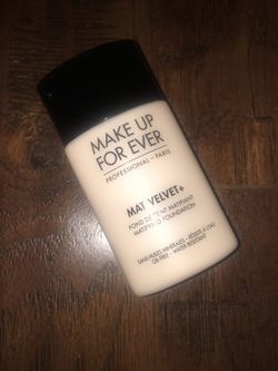 Make Up For Ever Foundation