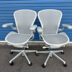 Herman Miller Aeron’s B Remastered Office Chairs Like New 